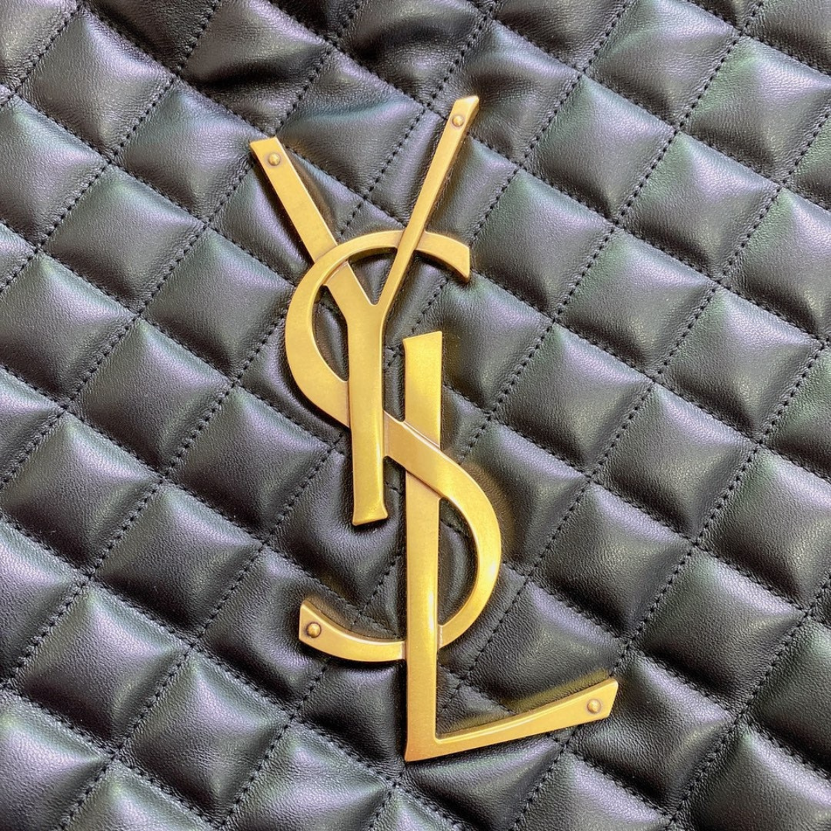 Saint Laurent – Icare bag in quilted lambskin leather