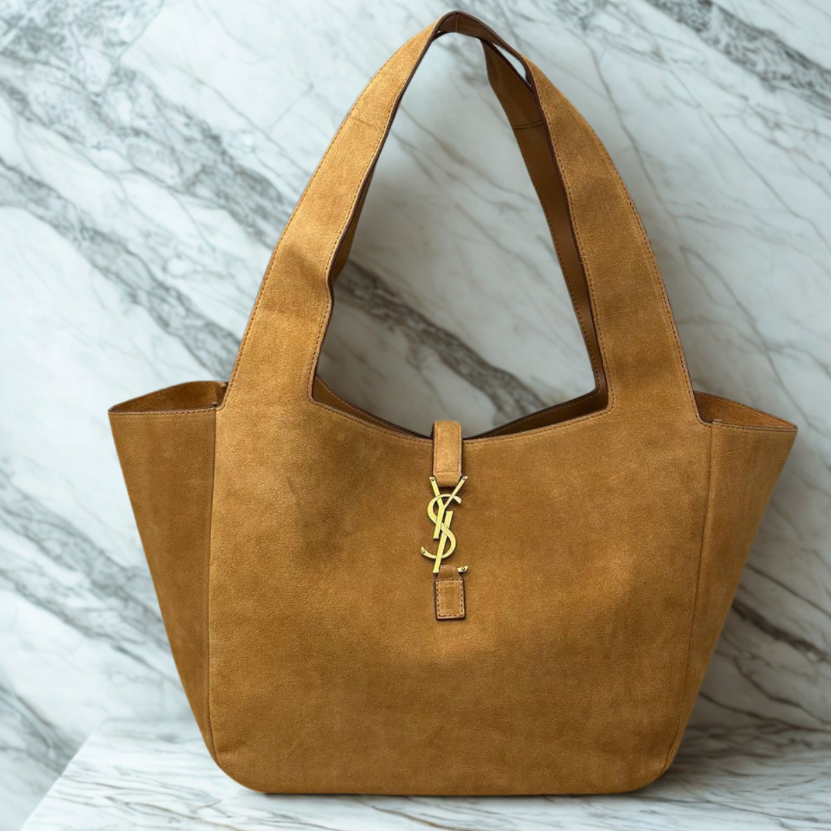 Saint Laurent – Le 5 à 7 Bea-tas in suede