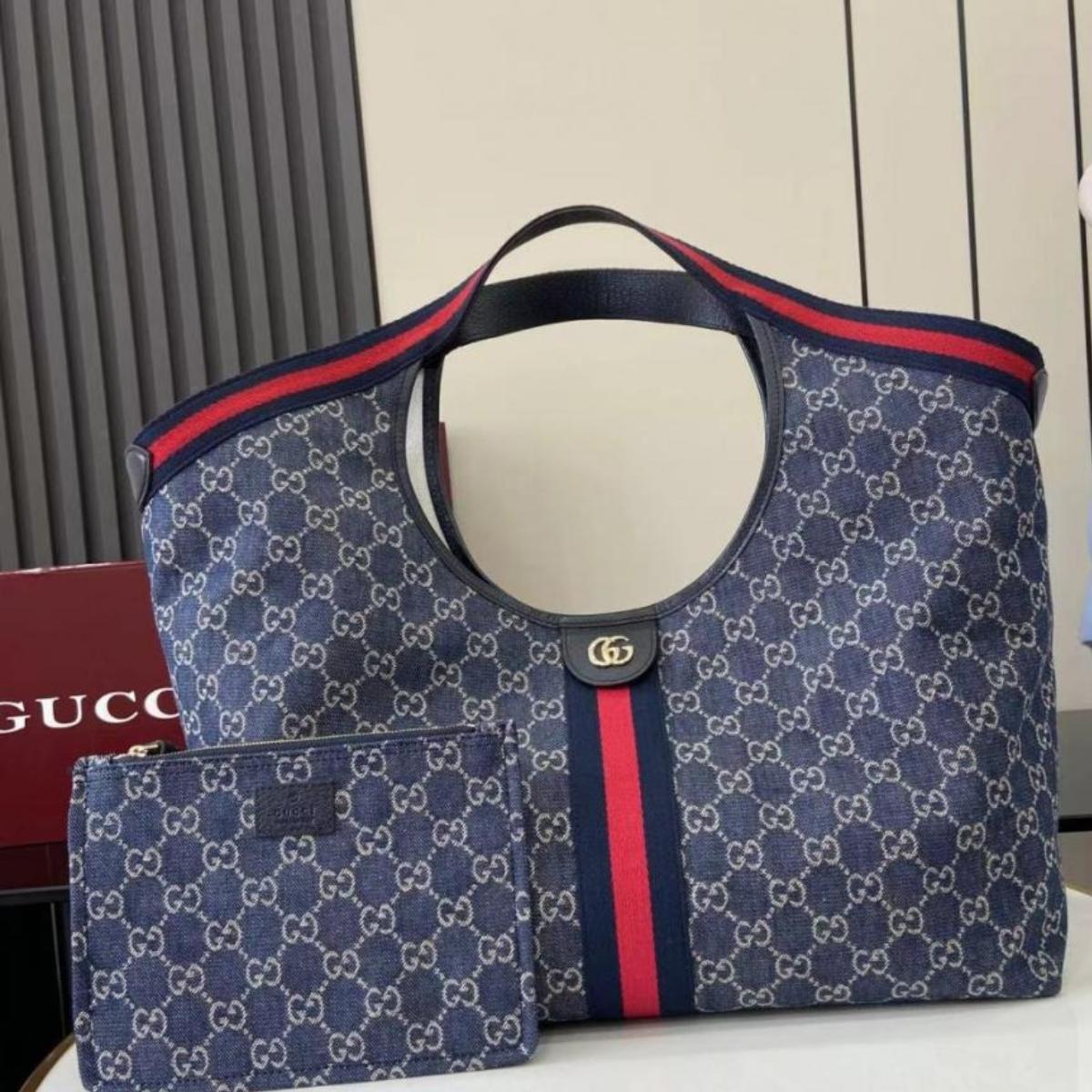 Gucci – Large Giglio Shopper Bag