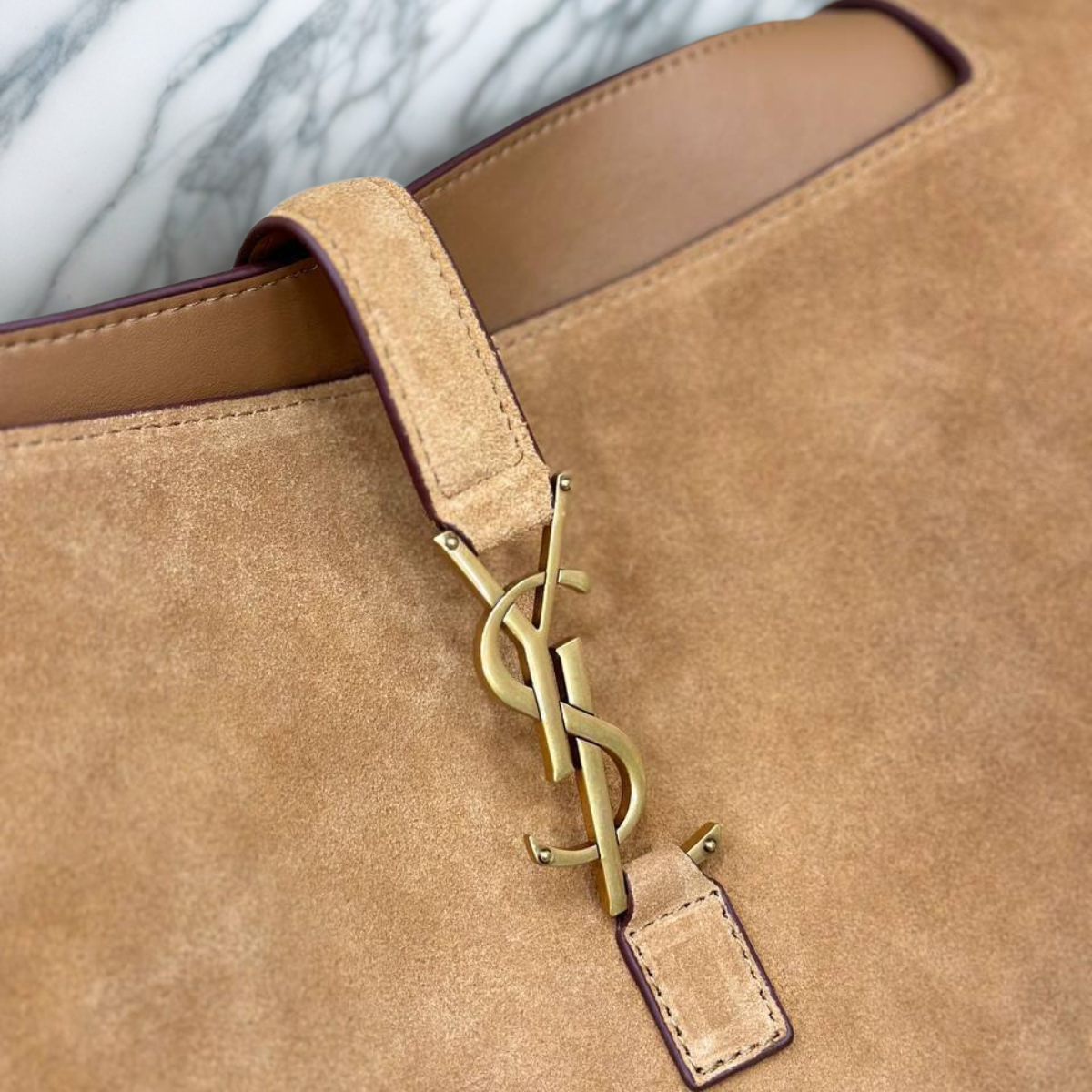 Saint Laurent – Le 5 à 7 Bea bag in suede