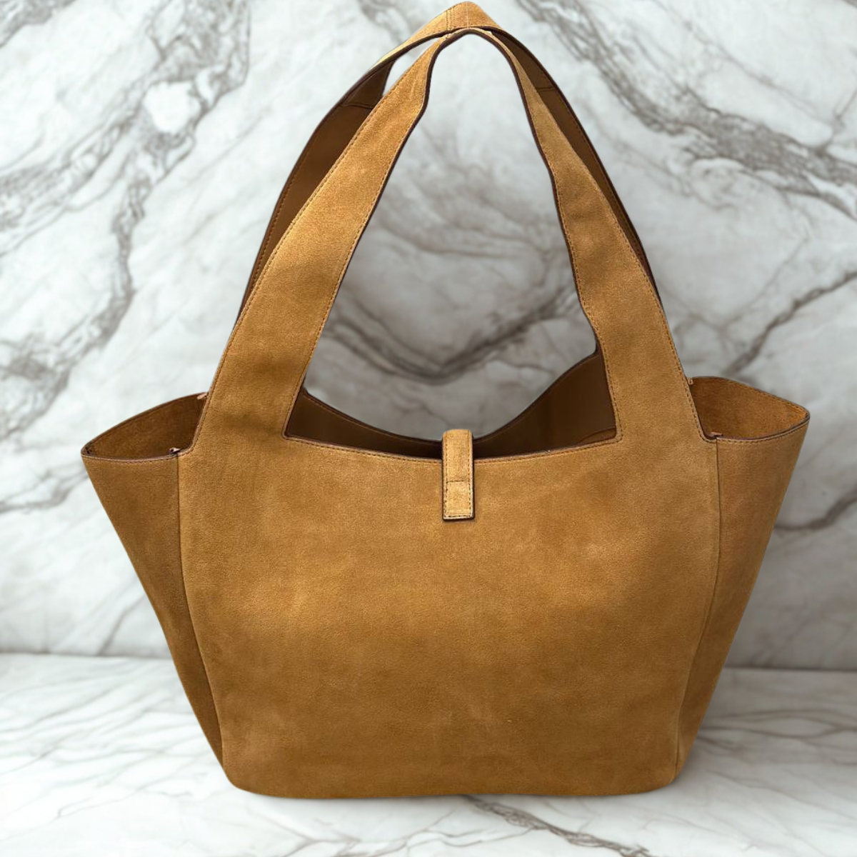 Saint Laurent – Le 5 à 7 Bea bag in suede