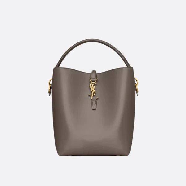 Yves Saint Laurent – Le 37 bag in shiny leather