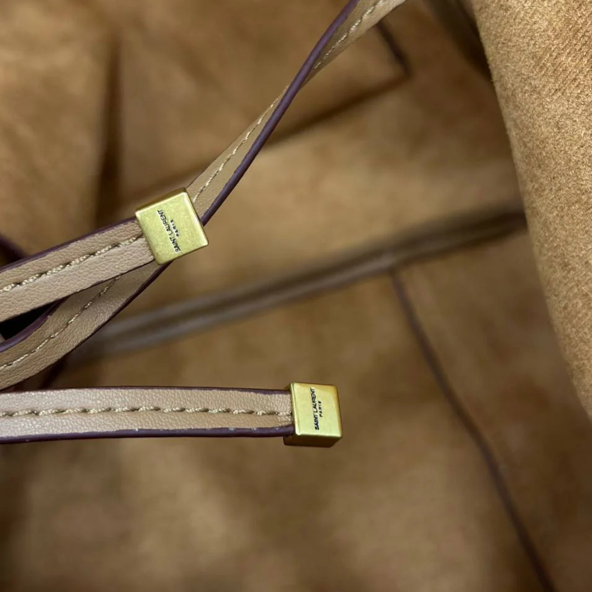 Saint Laurent – Le 5 à 7 Bea bag in suede