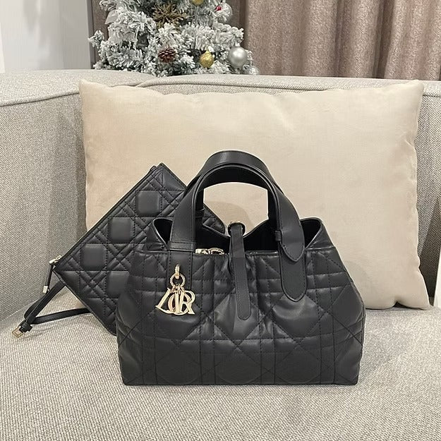Dior – Toujours Vertical Medium Tote Bag